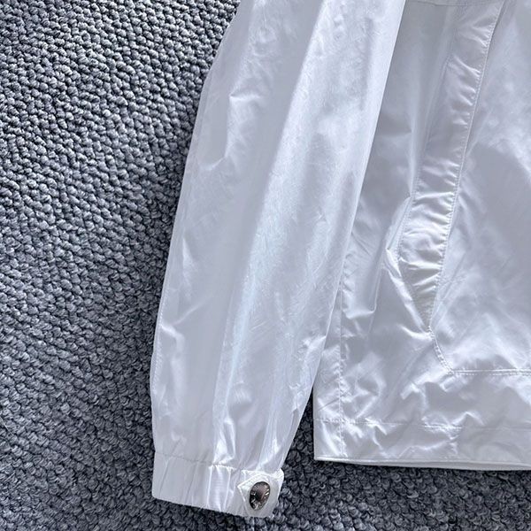 ★日本!!人気！モンクレール ロゴ ナイロン パーカージャケット mog13617N級品