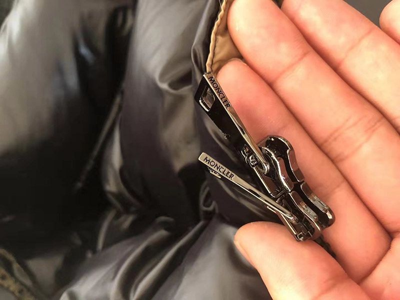【限定カラー】 モンクレール 偽物 ダウン moj28920N級品