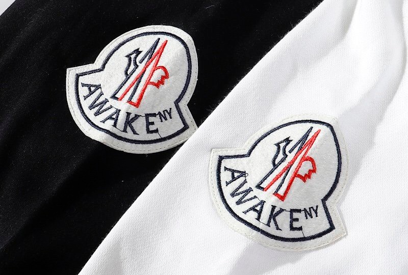 超希少！モンクレール 偽物 1952 x Awake スウェットシャツ 2色 moj56218最高級