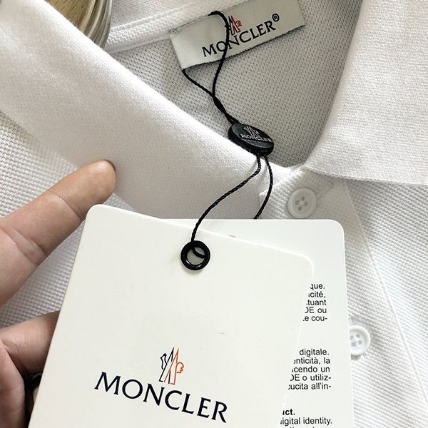 最新でオシャレモンクレール コットン ロゴ入り ポロシャツ 偽物 moj87986通販