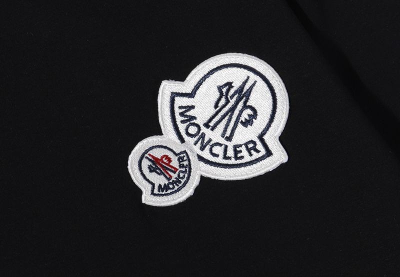 世界中で大人気♪モンクレール ダブルロゴ入りTシャツ コピー 2色 mok37227最高級