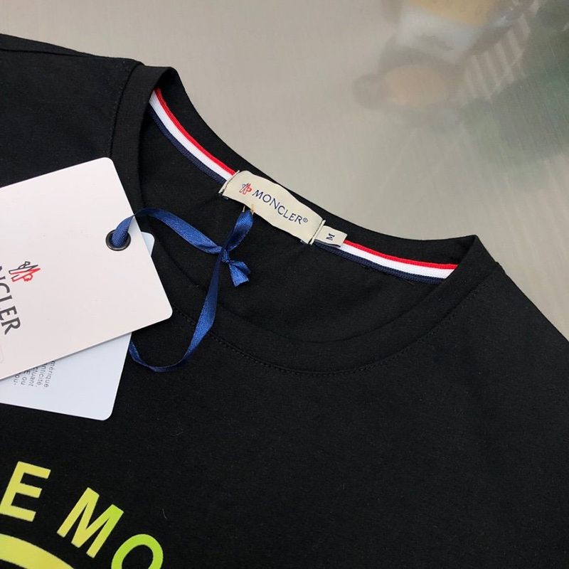 希少色モンクレール ロゴ コットン Tシャツ 偽物 ブラック mol32091通販
