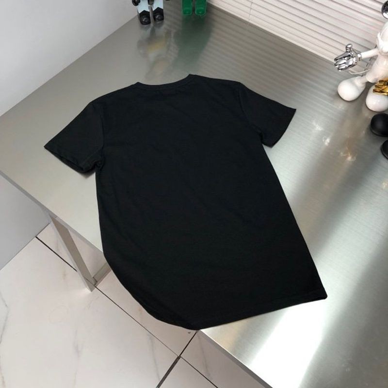 希少色モンクレール ロゴ コットン Tシャツ 偽物 ブラック mol32091高い品質