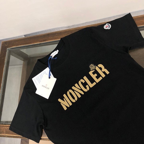 モンクレール 偽物 袖ロゴ&ゼブラロゴパッチ付サファリ風Tシャツ mol69161通販