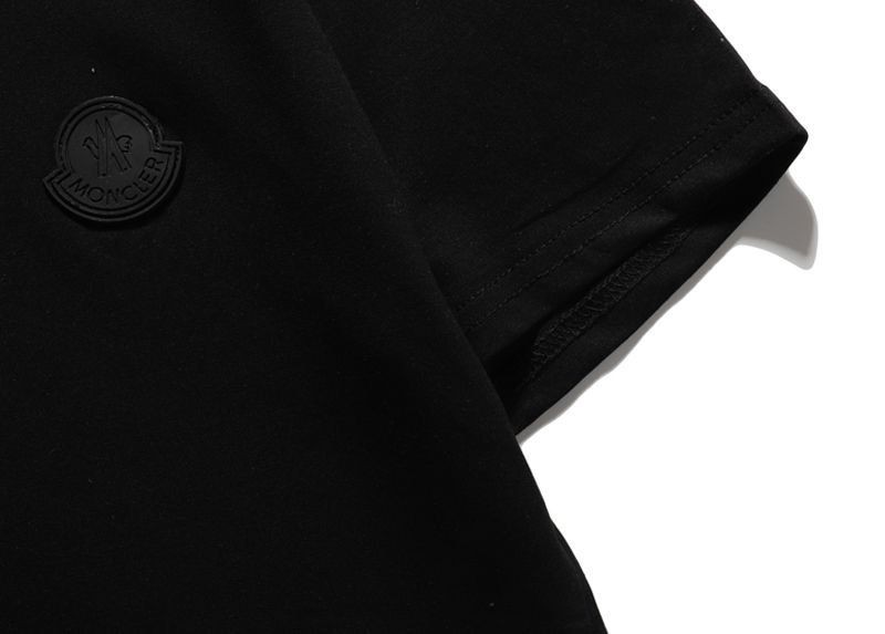 入手困難モンクレール ロゴマークTシャツ コピー mom33242N級品