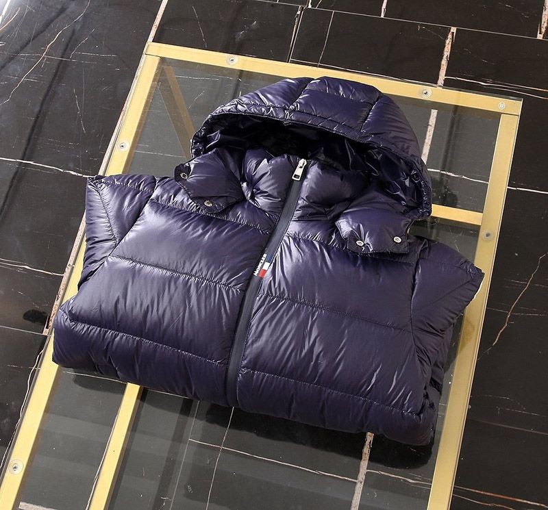 世界中で大人気♪2021FW モンクレール 偽物 フード付ダウン mom69230激安送料無料