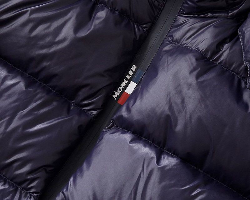 世界中で大人気♪2021FW モンクレール 偽物 フード付ダウン mom69230最高級