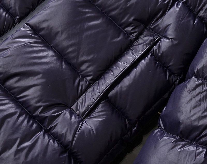 世界中で大人気♪2021FW モンクレール 偽物 フード付ダウン mom69230品質保証