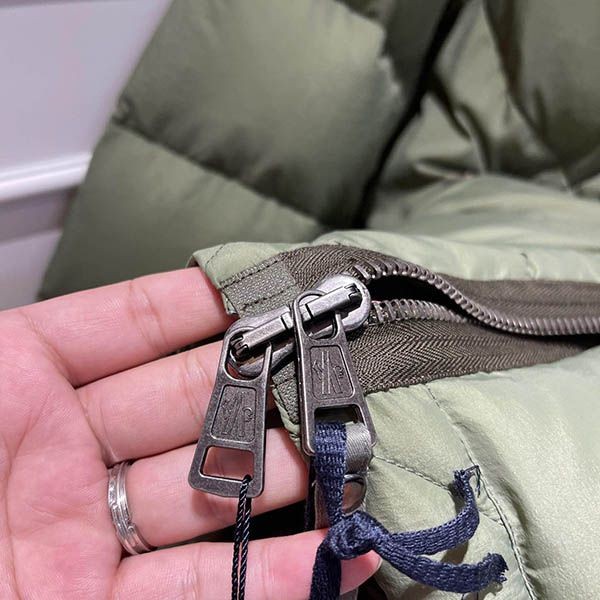 高品質 モンクレール Reynaud ショートダウンジャケットコピー mon30904品質保証
