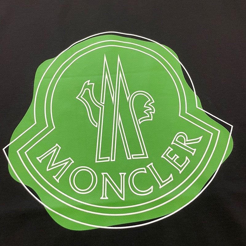 可愛い モンクレール Tシャツ 偽物 半袖 クルーネック ロゴ 2色 moo22876高い品質