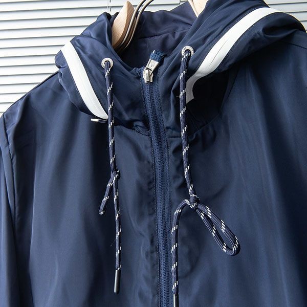 モンクレール ロゴ Tyx レインジャケット スーパーコピー moo83002人気