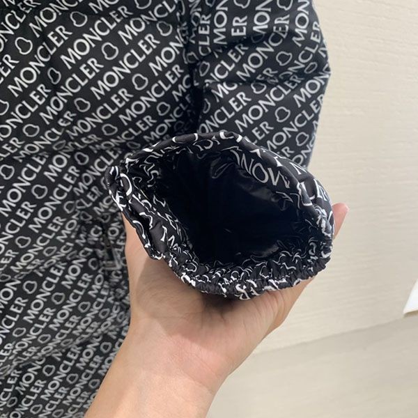 モンクレール Maire ショートダウンジャケット コピー mop77301N級品