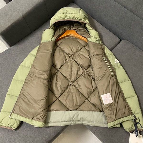 《大人気》モンクレール Arvouinショートダウンジャケット mor94433激安送料無料