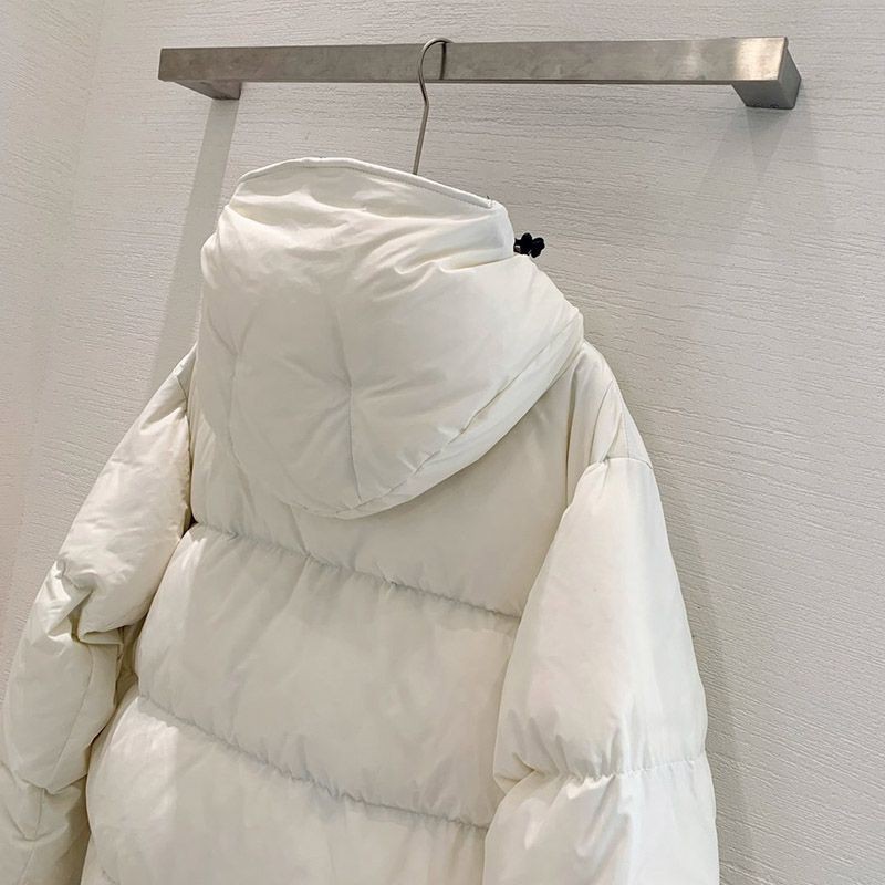 大人気♪ モンクレール  フード付 ダウンスーパーコピー mou54754代引きを販売
