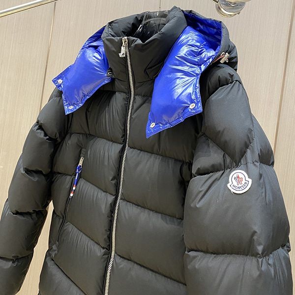セレブ多数愛用 モンクレール 偽物 フード付 ダウン ユニセックス mov15089高い品質