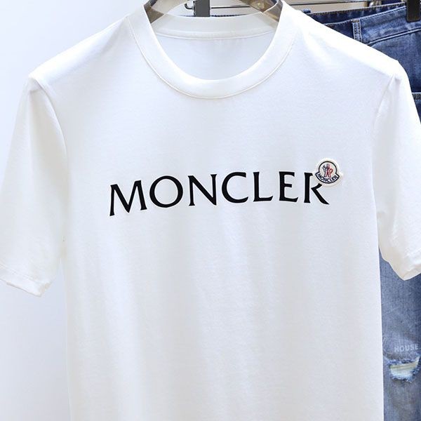 目を惹くカラー モンクレール Tシャツ コピー 半袖 クルーネック ロゴ mov84857通販