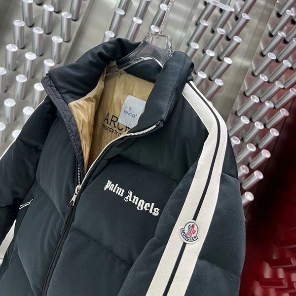 ブティック♪モンクレール x Palm Angels Rodman ダウンジャケット 偽物 moy71660高い品質