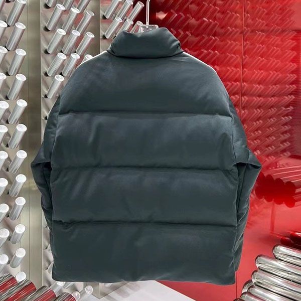 ブティック♪モンクレール x Palm Angels Rodman ダウンジャケット 偽物 moy71660N級品