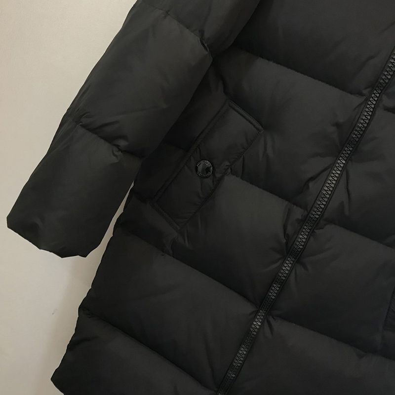 希少色モンクレール ロングダウン 偽物 ブラック moy96758高い品質