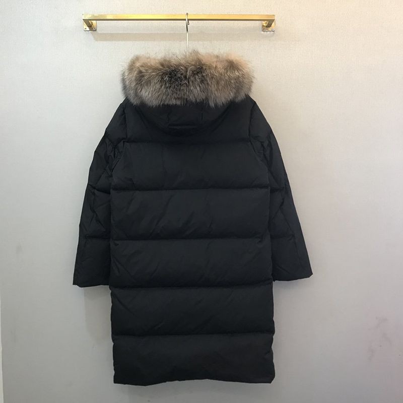 希少色モンクレール ロングダウン 偽物 ブラック moy96758代引きを販売