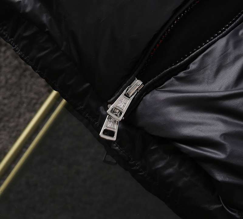 人気急上昇モンクレール ショートダウンジャケッ コピー moz32297最高級