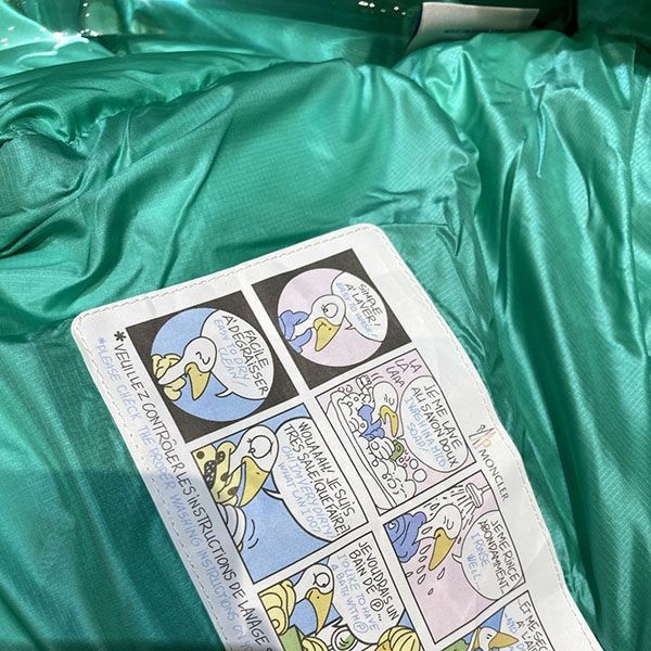 大人気！モンクレール ショート丈ダウンジャケット 偽物 moz66120代引きを販売