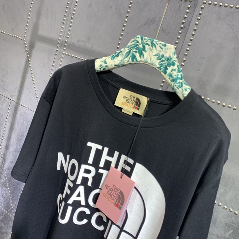 秋冬新作 グッチ×ノースフェイス コピー コラボ★スペシャルロゴTシャツ Noa63076高い品質