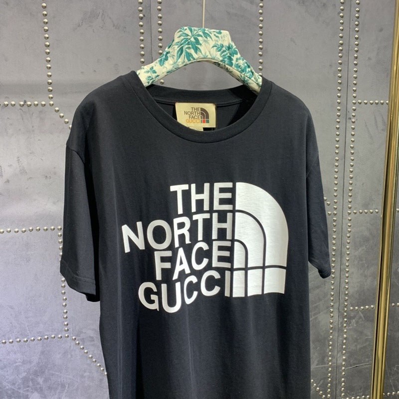 秋冬新作 グッチ×ノースフェイス コピー コラボ★スペシャルロゴTシャツ Noa63076人気