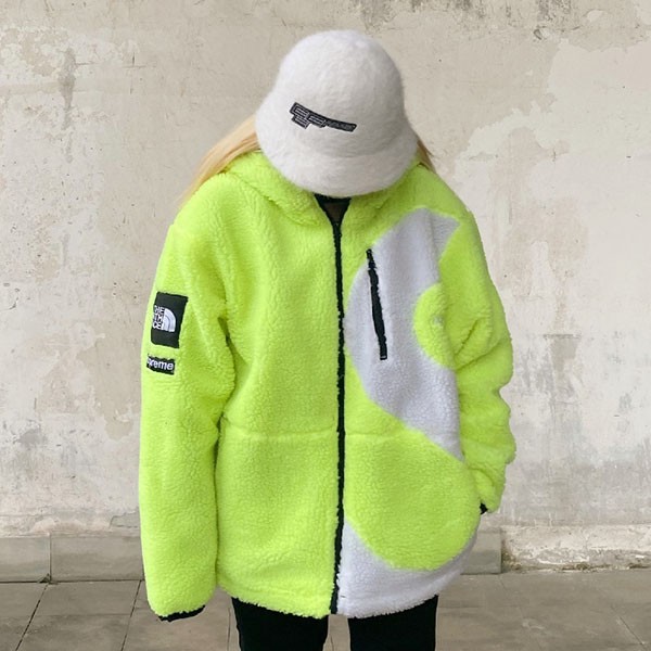 秋冬新作 シュプリーム x ノースフェイス コラボ ロゴ入りフリース 偽物 ライム Lime Sロゴ Noc27399代引きを販売