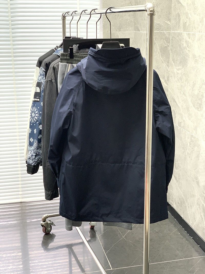 大人気！グッチ x ノースフェイス★ナイロンマウンテンジャケットコピー Nod47243N級品