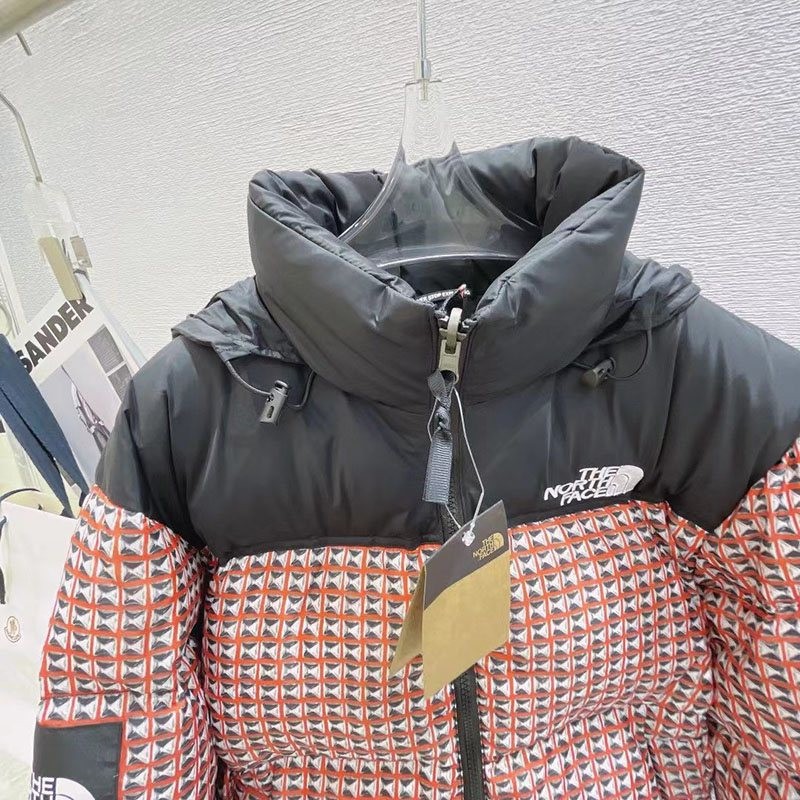 送料込 ノースフェイス 偽物 ダウン シュプリーム Noe54848通販