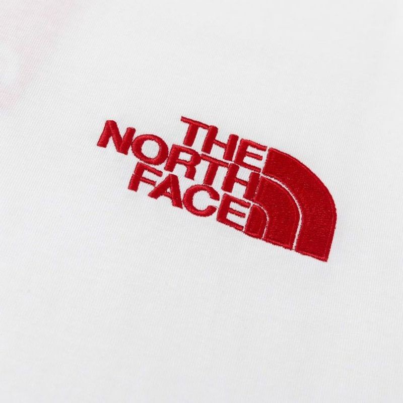 大人気!!新色ノースフェイス XX KAWS 偽物 エンブロイダリー コットンTシャツ Noh88178人気