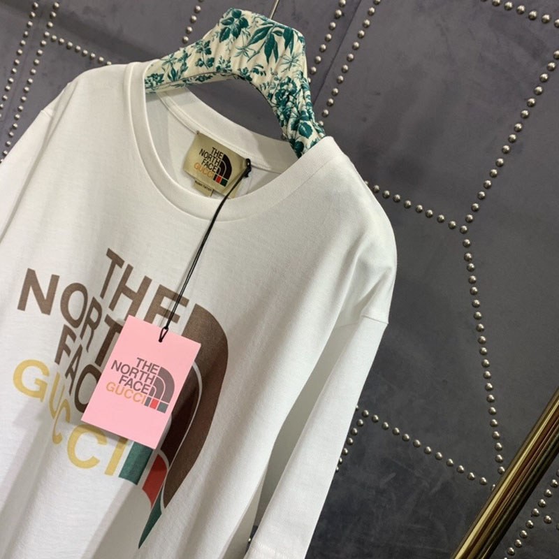 日本未入荷 グッチ×ノースフェイス コラボ★スペシャルロゴTシャツ コピー Noi26522人気