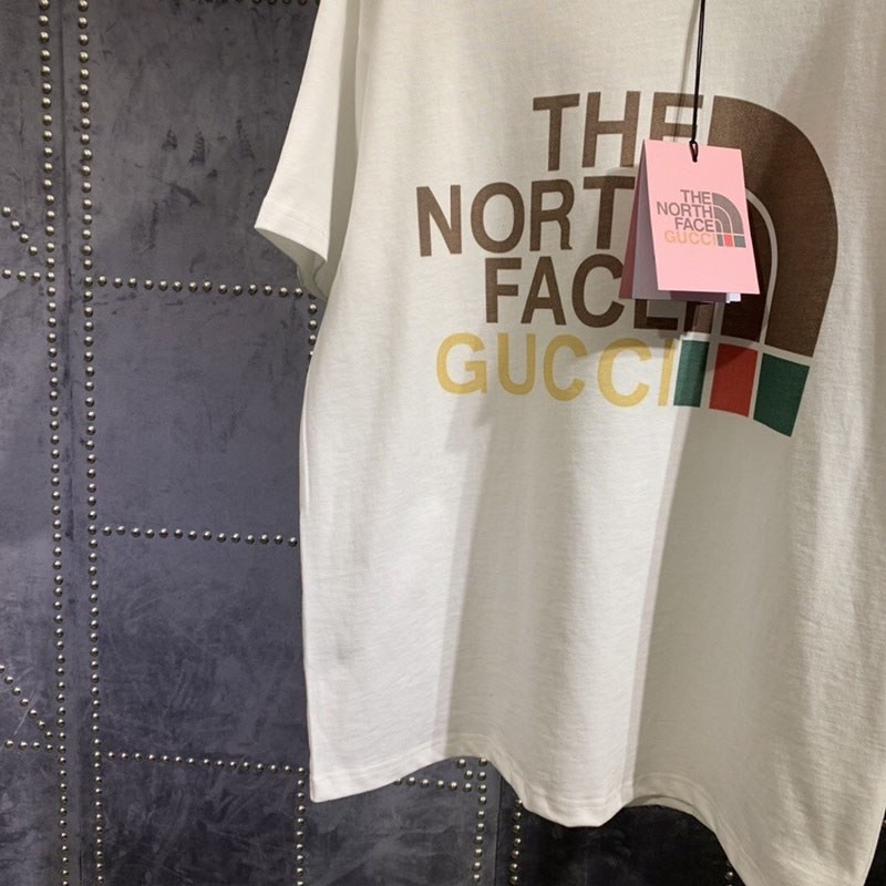 日本未入荷 グッチ×ノースフェイス コラボ★スペシャルロゴTシャツ コピー Noi26522最高級