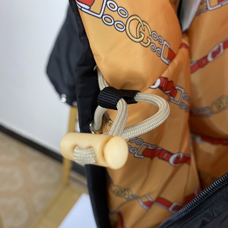 2021 防寒 グッチ ノースフェイス コラボ ボンバージャケット コピー アウター ロゴ Nol20504代引きを販売