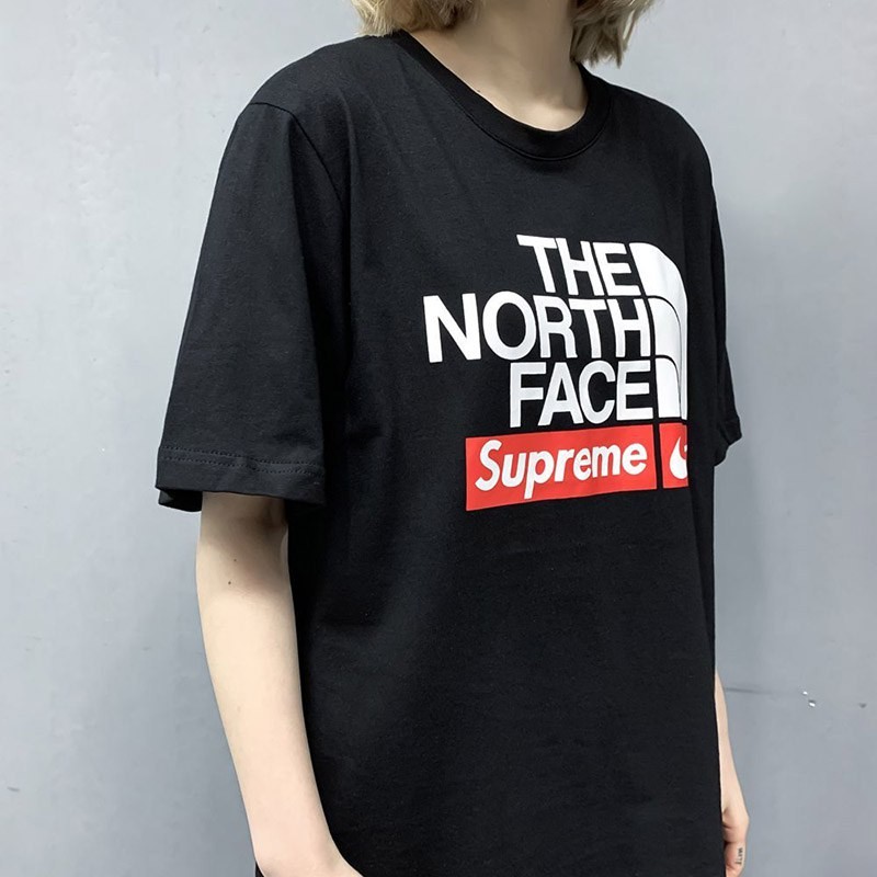 入手困難 シュプリーム xノースフェイス x ナイキ コラボ★スペシャルロゴTシャツ Nom85360代引きを販売