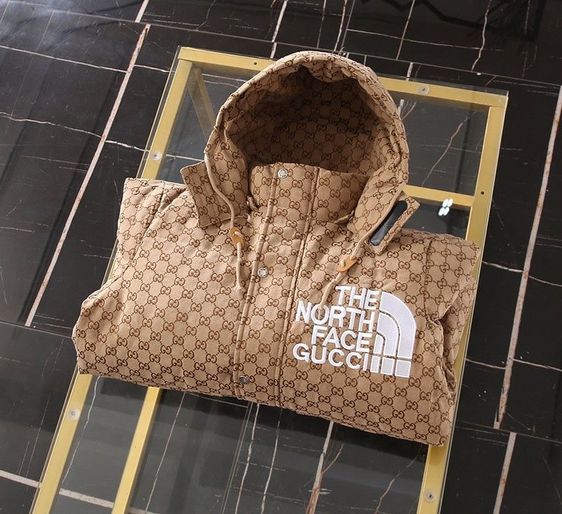 【日本未発売】 グッチ ノースフェイス ダウン コピー グッチ NORTHFACE コラボ 2021新作 Non19790激安送料無料