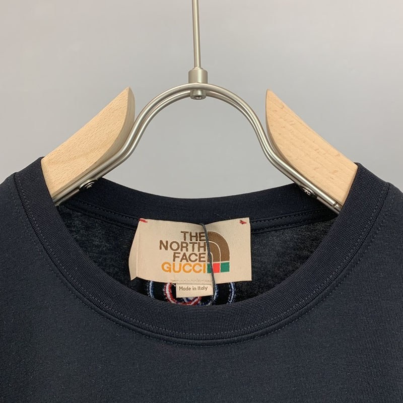 関税負担なしグッチ×ノースフェイス 偽物 コラボ★スペシャルロゴTシャツ Nop62440通販