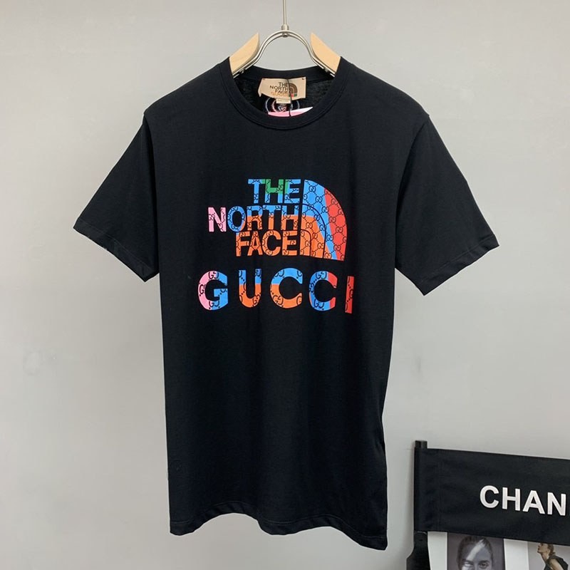 関税負担なしグッチ×ノースフェイス 偽物 コラボ★スペシャルロゴTシャツ Nop62440代引きを販売
