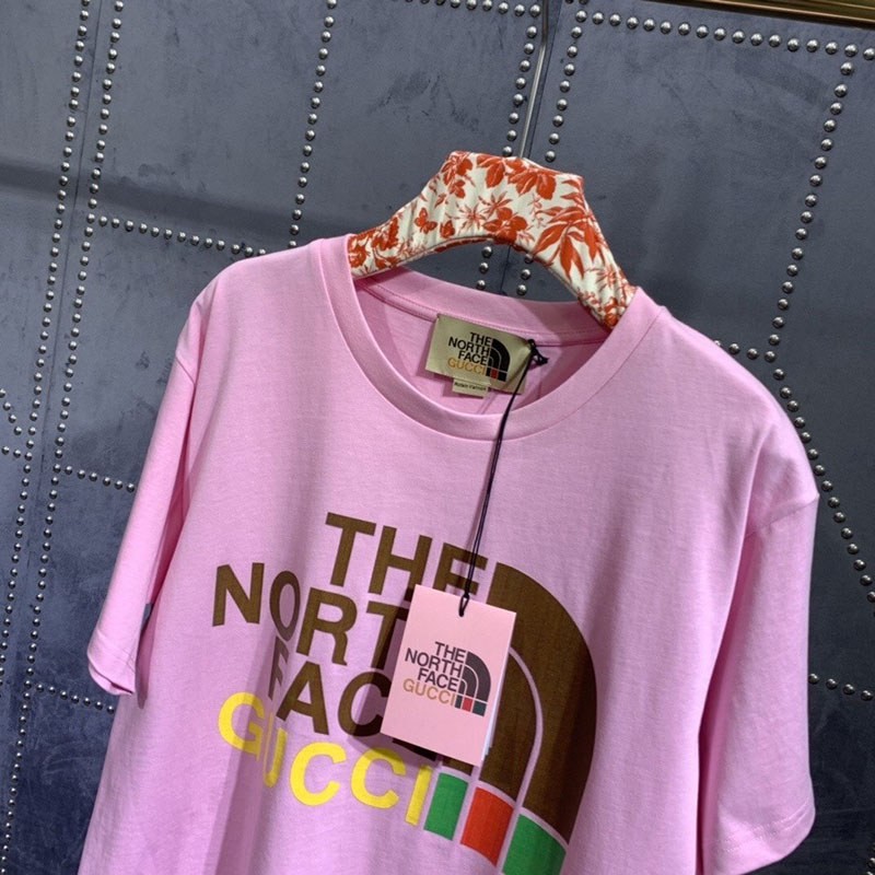 送料込 グッチ×ノースフェイス コラボ★スペシャルロゴTシャツ 偽物 Nos37786激安送料無料