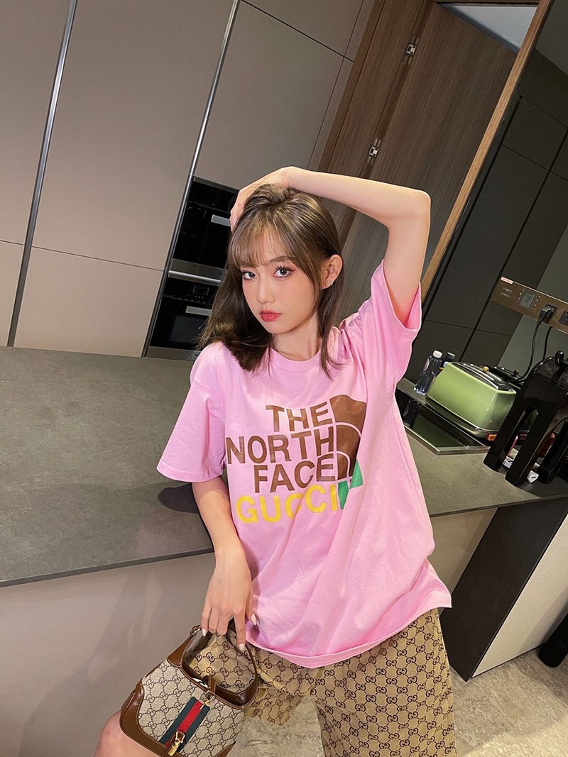 送料込 グッチ×ノースフェイス コラボ★スペシャルロゴTシャツ 偽物 Nos37786品質保証