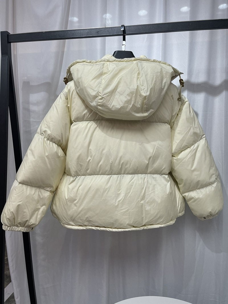 送料込 グッチ ノースフェイス 偽物 ナイロンダウン Nox42122最高級