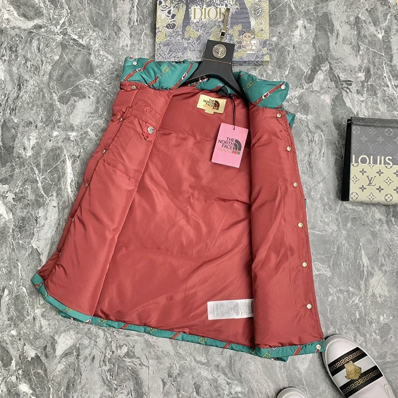 希少色 グッチ×ノースフェイス モノグラム ダウン ベストコピー Noy87428高い品質