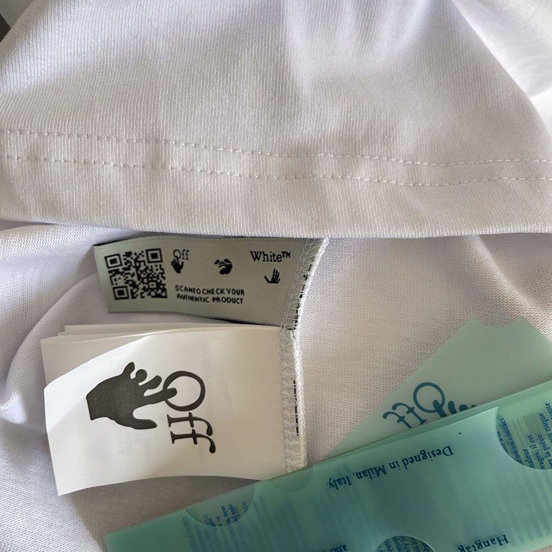 人気No1オフホワイト コピー アローロゴTシャツ ofb95244代引きを販売
