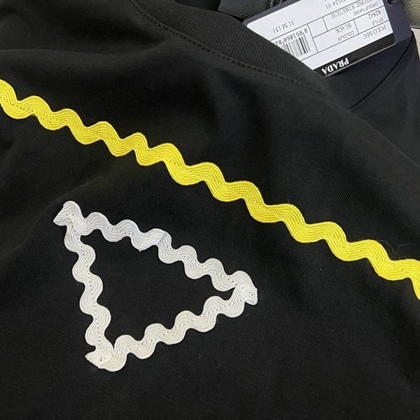 ギフトに最適♪プラダ Tシャツ スーパーコピー コットン 半袖 82482激安送料無料