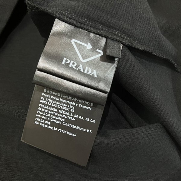プラダ ロゴTシャツ ポケット付半袖 偽物 お洒落に♪ pud85032最高級