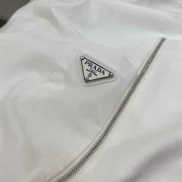 お洒落に♪プラダ 偽物 ロゴTシャツ ポケット付半袖 pue02325激安送料無料