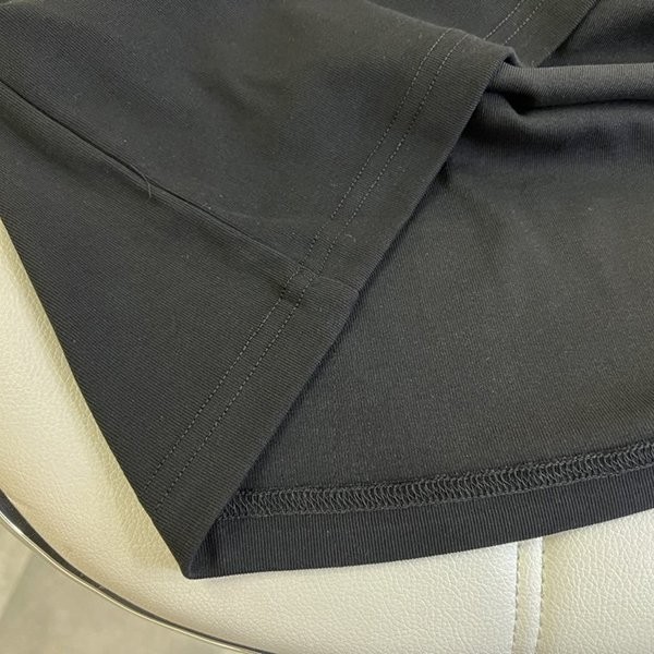 高品質♪♪♪プラダ ロゴパッチ Tシャツ スーパーコピー pun79076激安送料無料