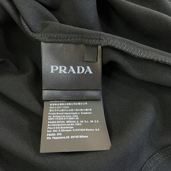 高品質♪♪♪プラダ ロゴパッチ Tシャツ スーパーコピー pun79076人気