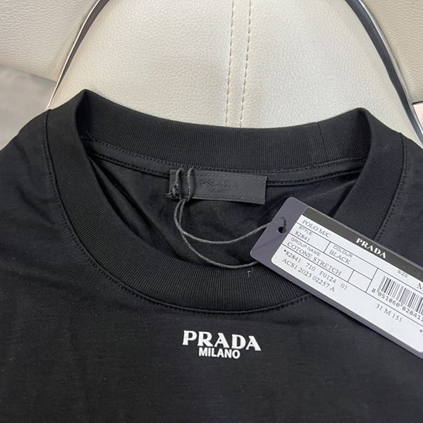 注目★プラダ ロゴTシャツ 偽物 ポケット付半袖 高品質♪♪♪ puj90324通販